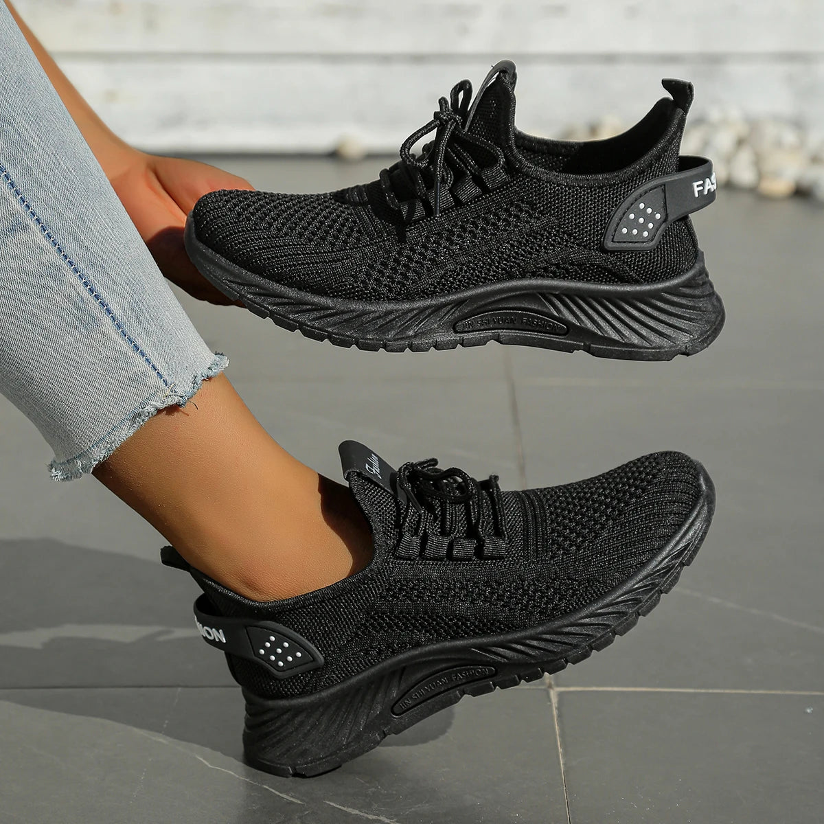 Women’s Casual Sneakers – Trendy Fall 2025