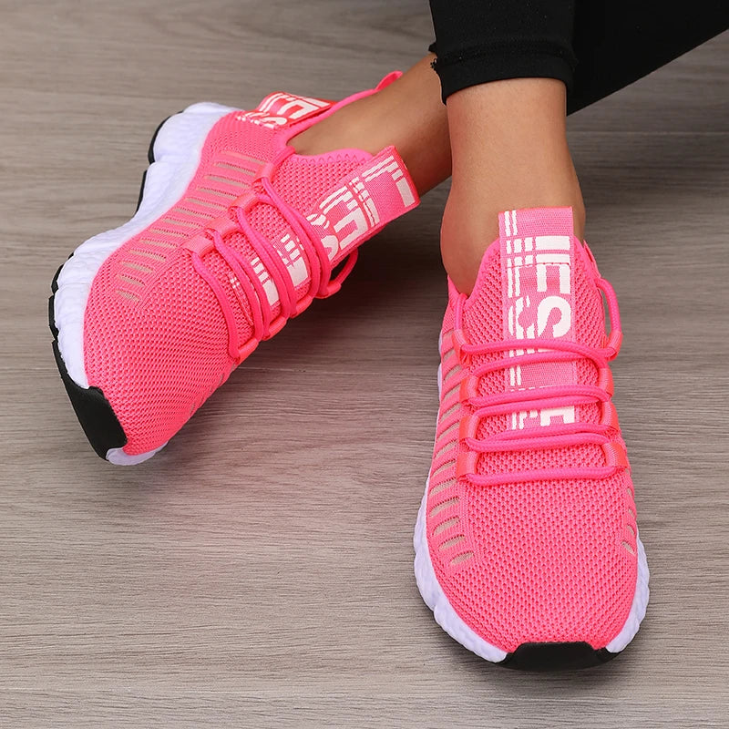 Chaussures de sport pour femmes en maille légère