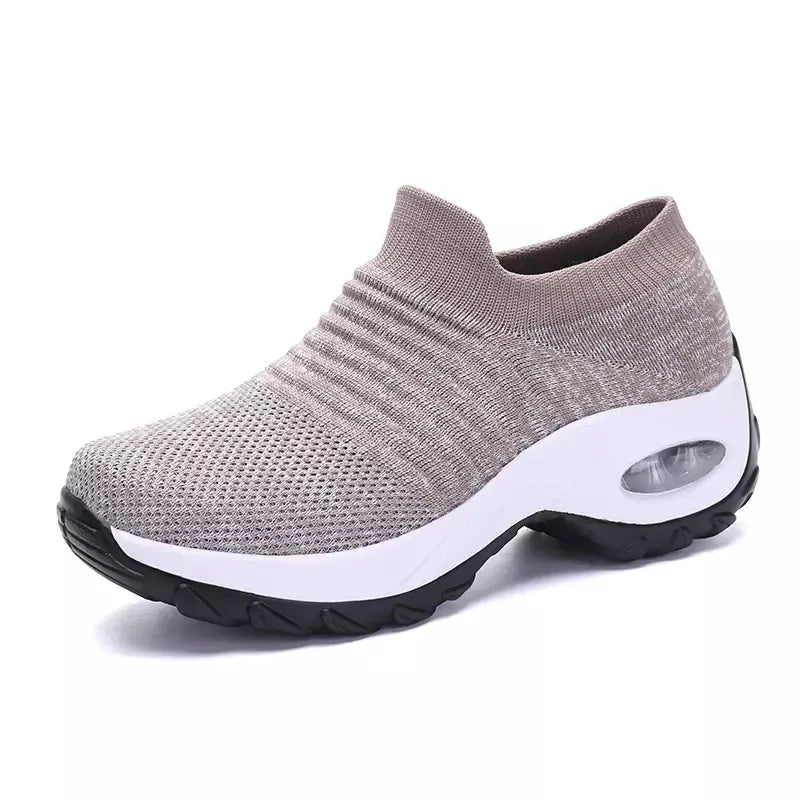 Chaussures creuses respirantes et confortables pour femmes