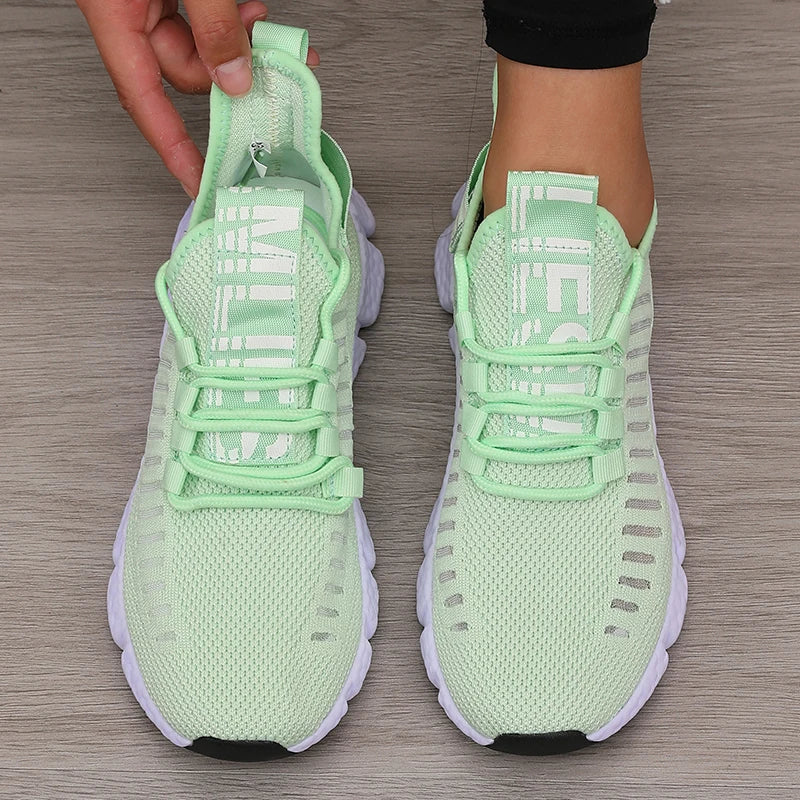Chaussures de sport pour femmes en maille légère