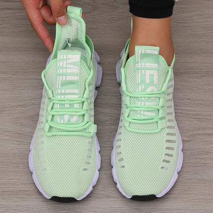 Chaussures de sport pour femmes en maille légère