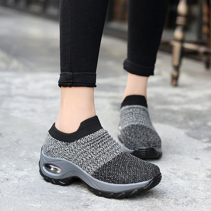 Chaussures creuses respirantes et confortables pour femmes