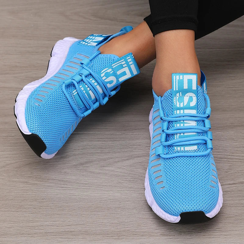 Chaussures de sport pour femmes en maille légère